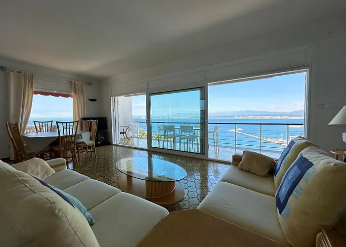 Feriehus Agi Poncella Roses