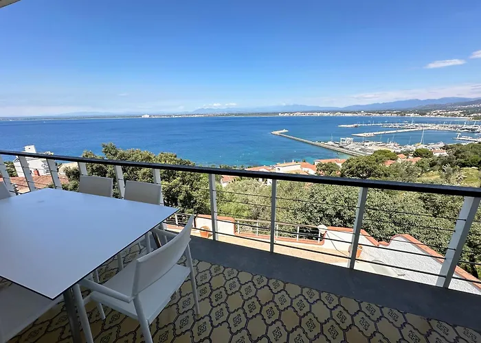 Feriehus Agi Poncella Roses